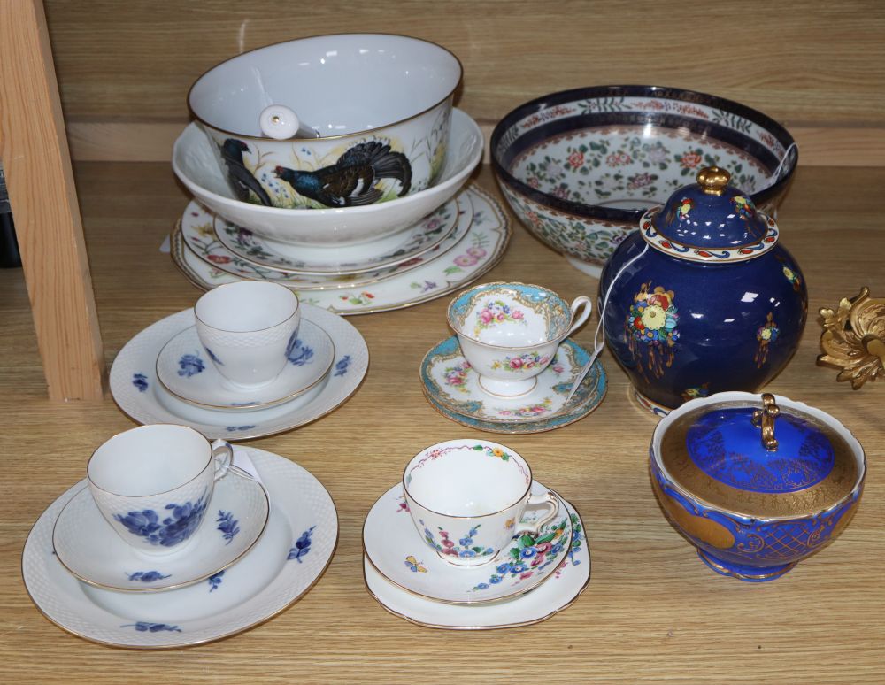 A collection of decorative ceramics, including a Royal Cauldon Blue Lagoon jar and cover,